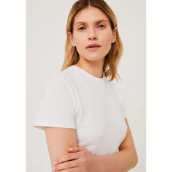 Agnes Roundneck T-shirt