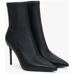 Ankelstøvletter med elastisk skaft på stiletthæl