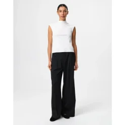 Ariel Top