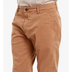 Chinos