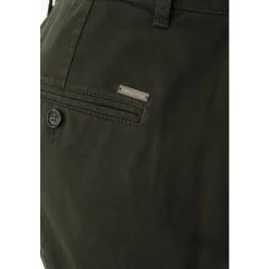 Chinos