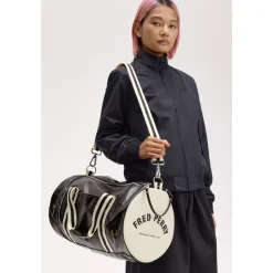 Classic Barrel Bag