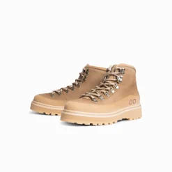 Core Cap Suede Boot
