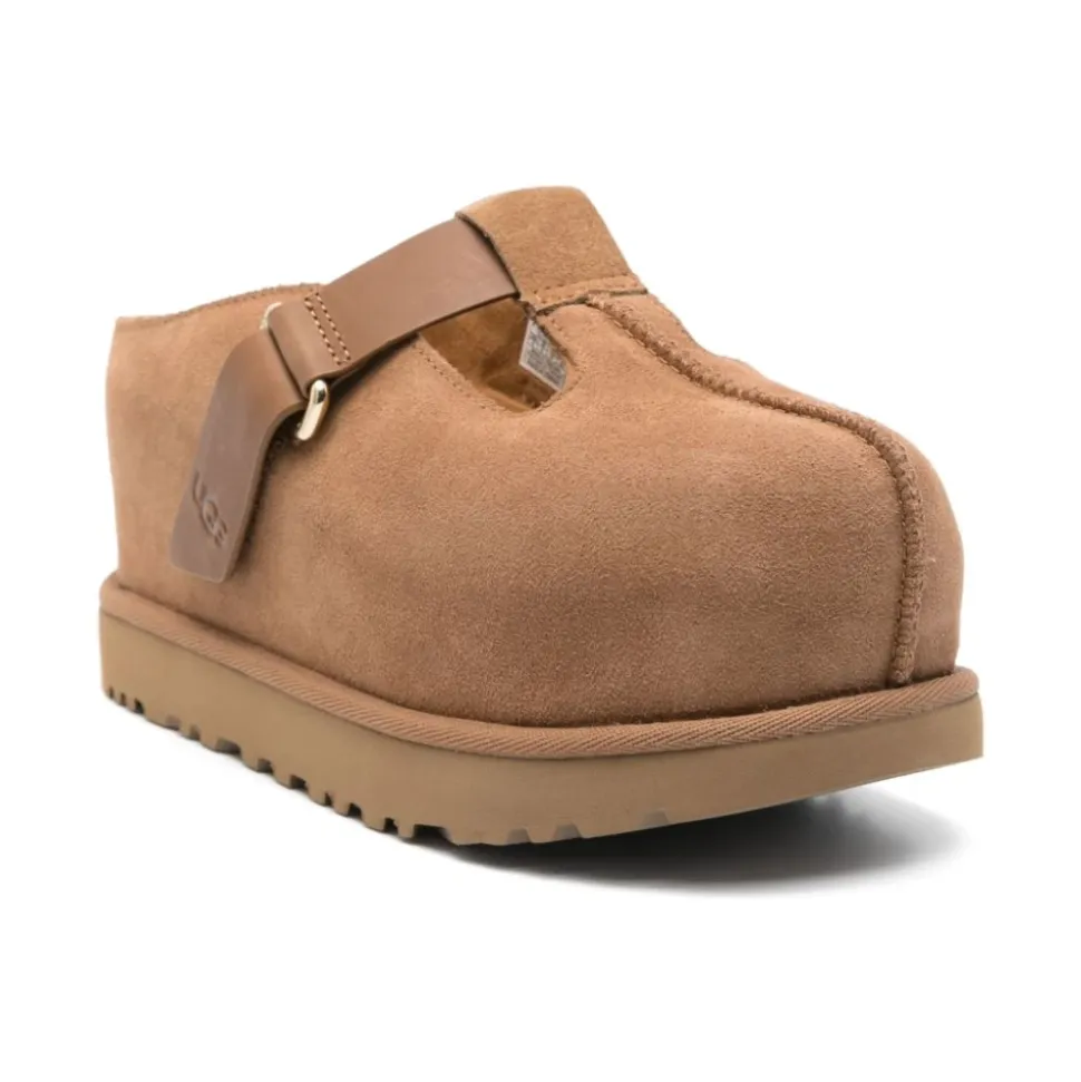 Flat Shoe