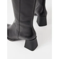 Hedda Heeled Boot