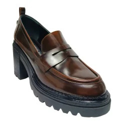 Moccasin i skinn