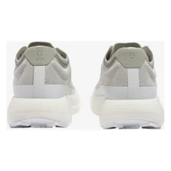 005 Neve Sneakers