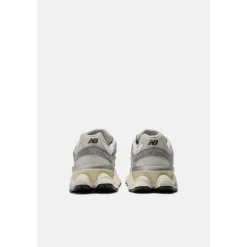 Running Shoes