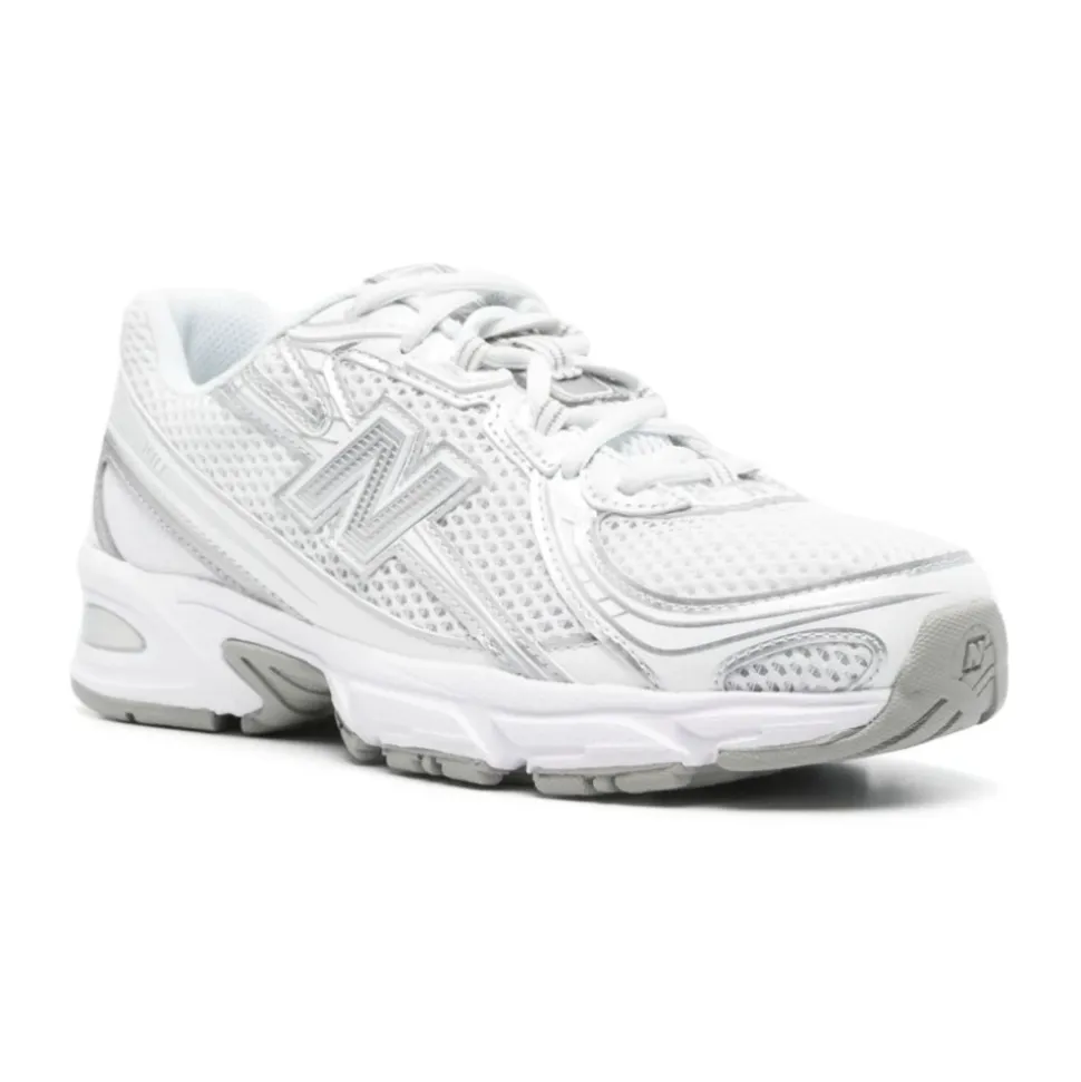 740 Sneaker