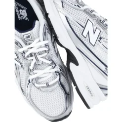 740 Sneakers