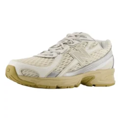 740 Sneakers