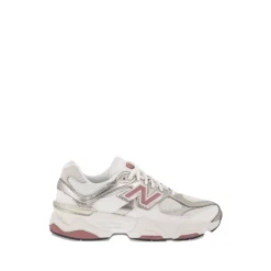 9060 Sneakers