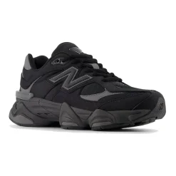 9060 Sneakers