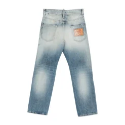 Straight Jeans