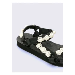 Trendy Trekky Pearls Sandal