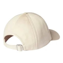Ullhatt med broderi