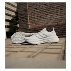 Ultraboost 5