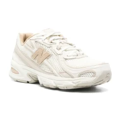 740v2 Sneaker